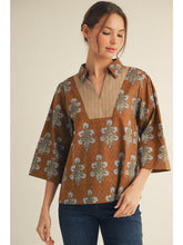 Load image into Gallery viewer, 3/4 Sleeve Floral Top
