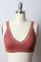Load image into Gallery viewer, Lace Trim Padded Bralette
