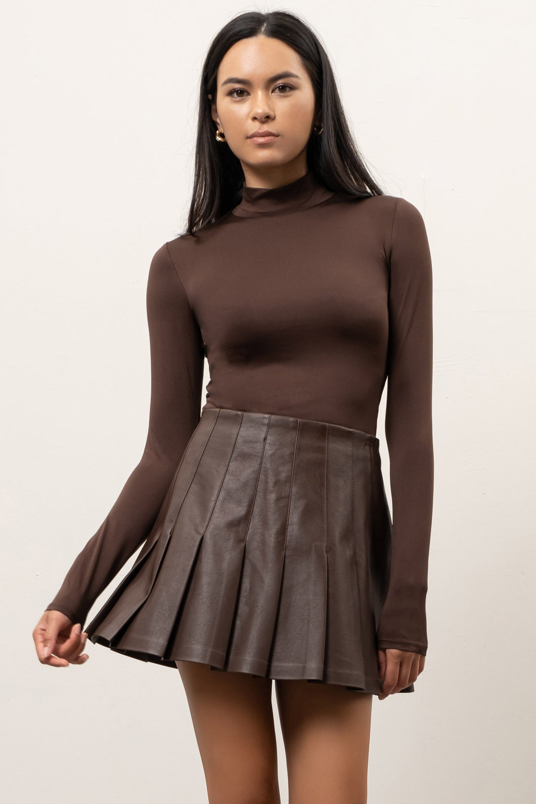 MOCK NECK LONG SLEEVE WOVEN TOP