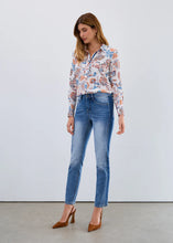 Load image into Gallery viewer, 2316799 Olivia Pencil Leg Jean
