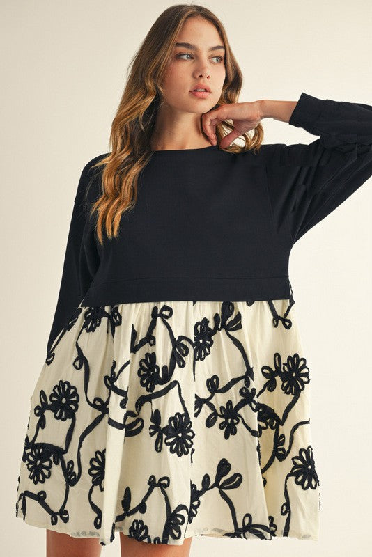 Long sleeves floral pattern dress