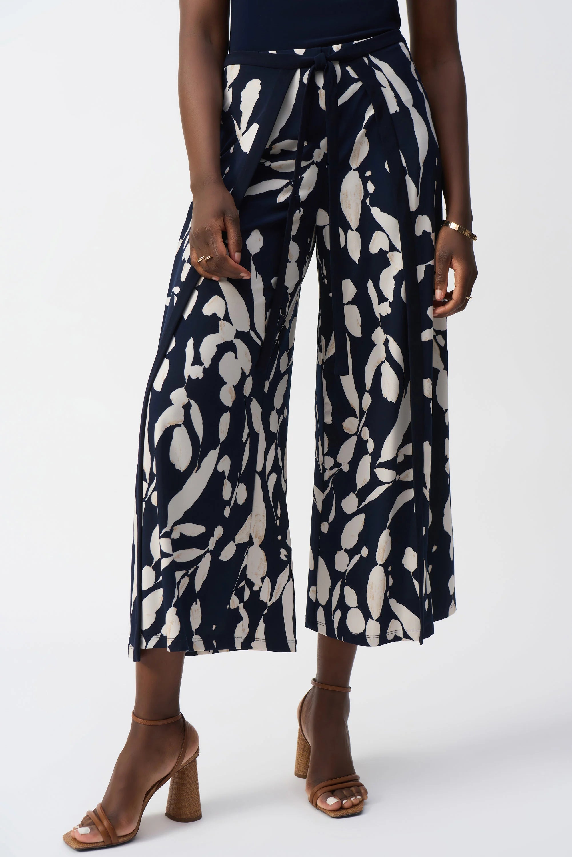 251252 Silky Knit Abstract Print Wide Leg Pants