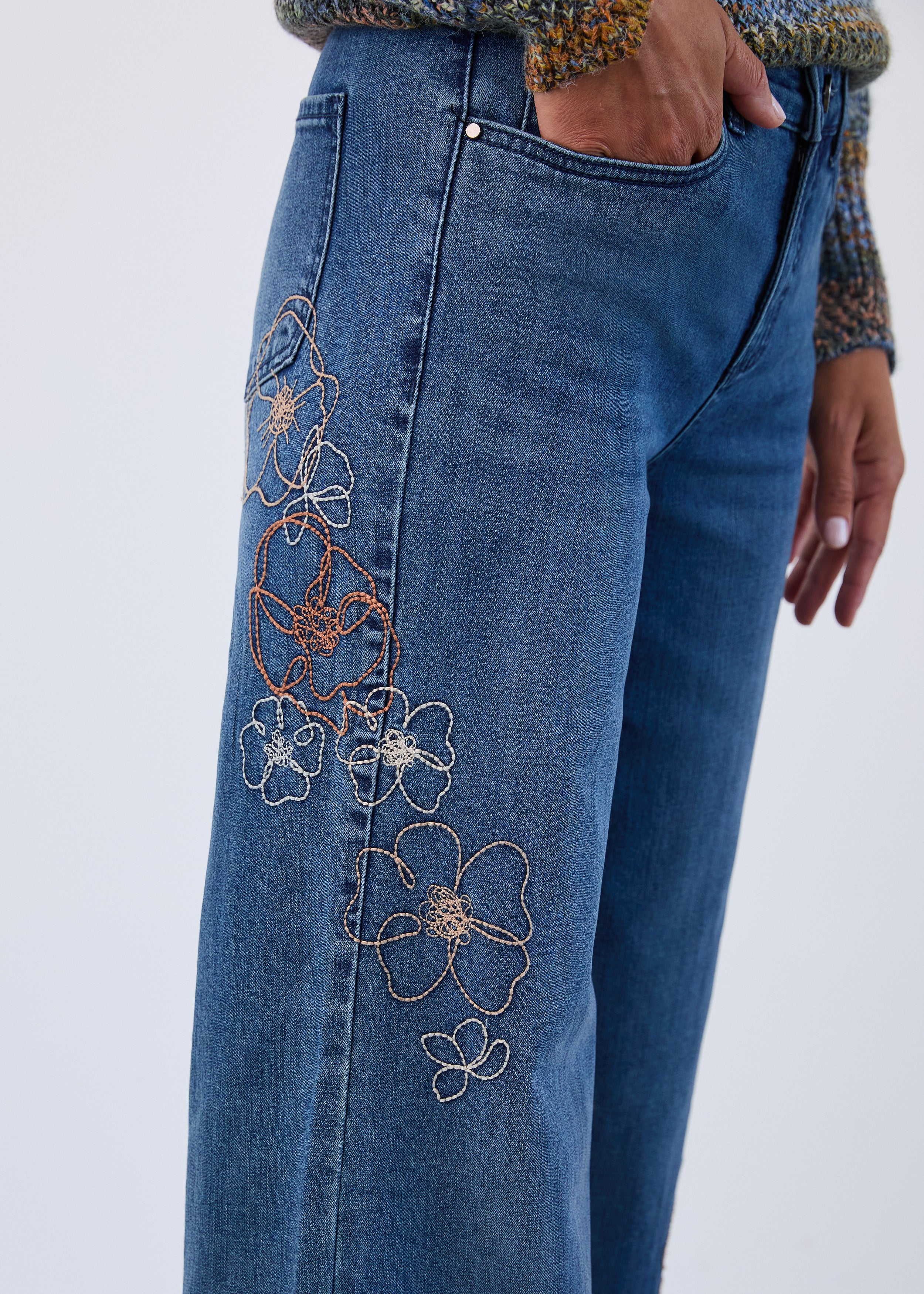 5346779 Christina Embroidered Wide Leg
