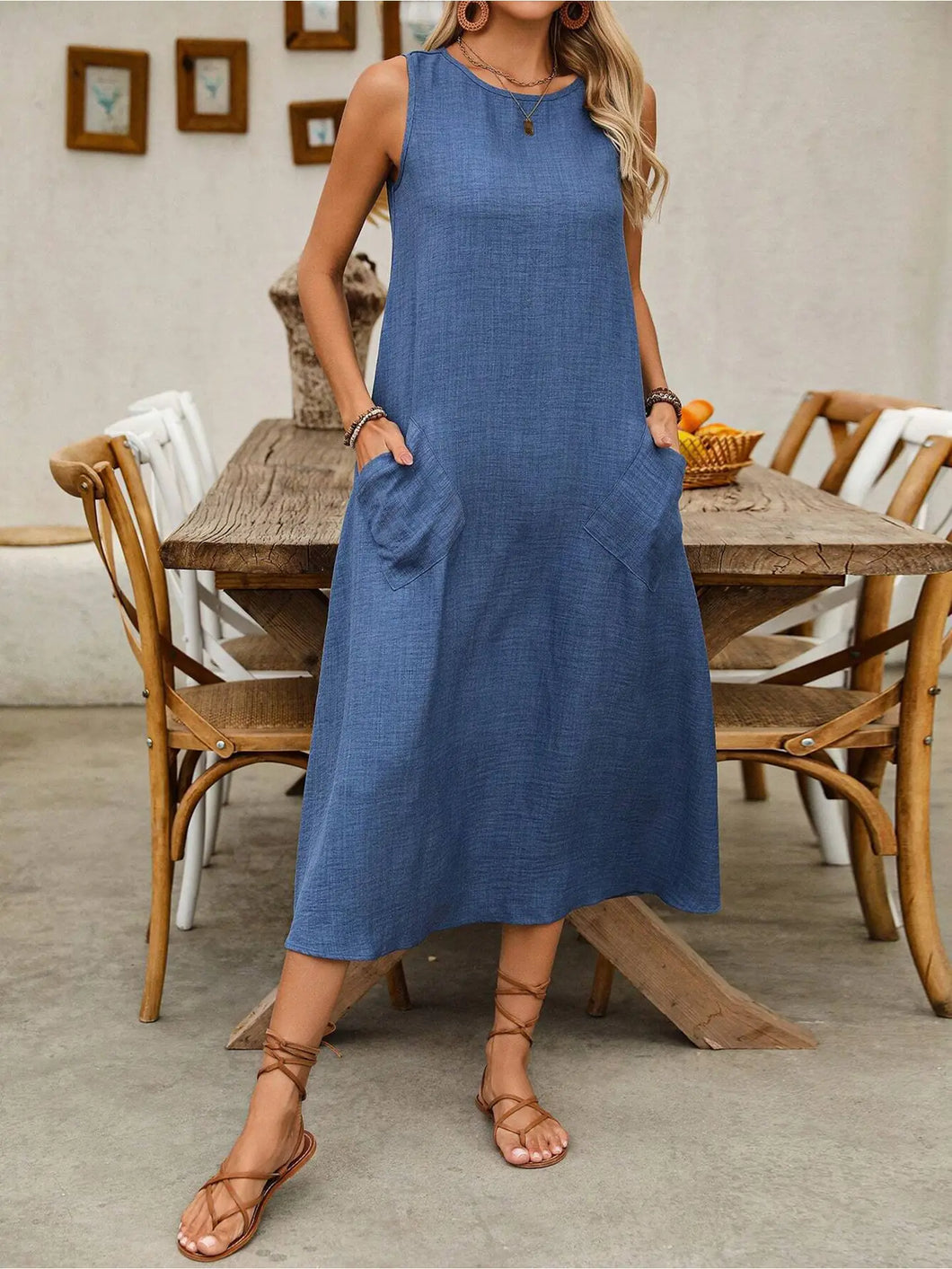 Round Neck Sleeveless Pocket Dress