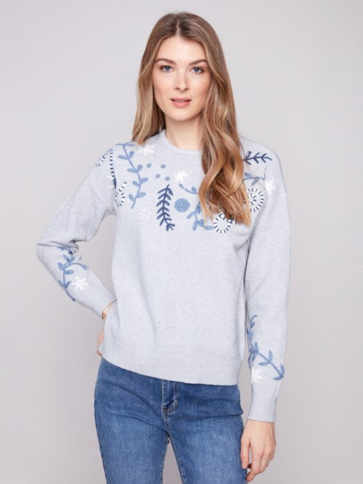C2833E Embroidered Crew Neck Sweater