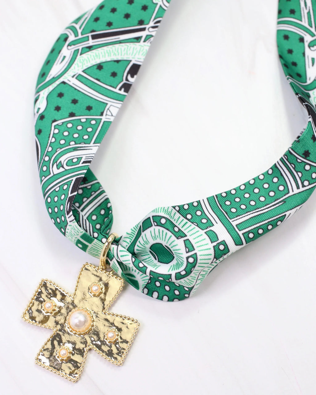 Cayce Small Cross Charm