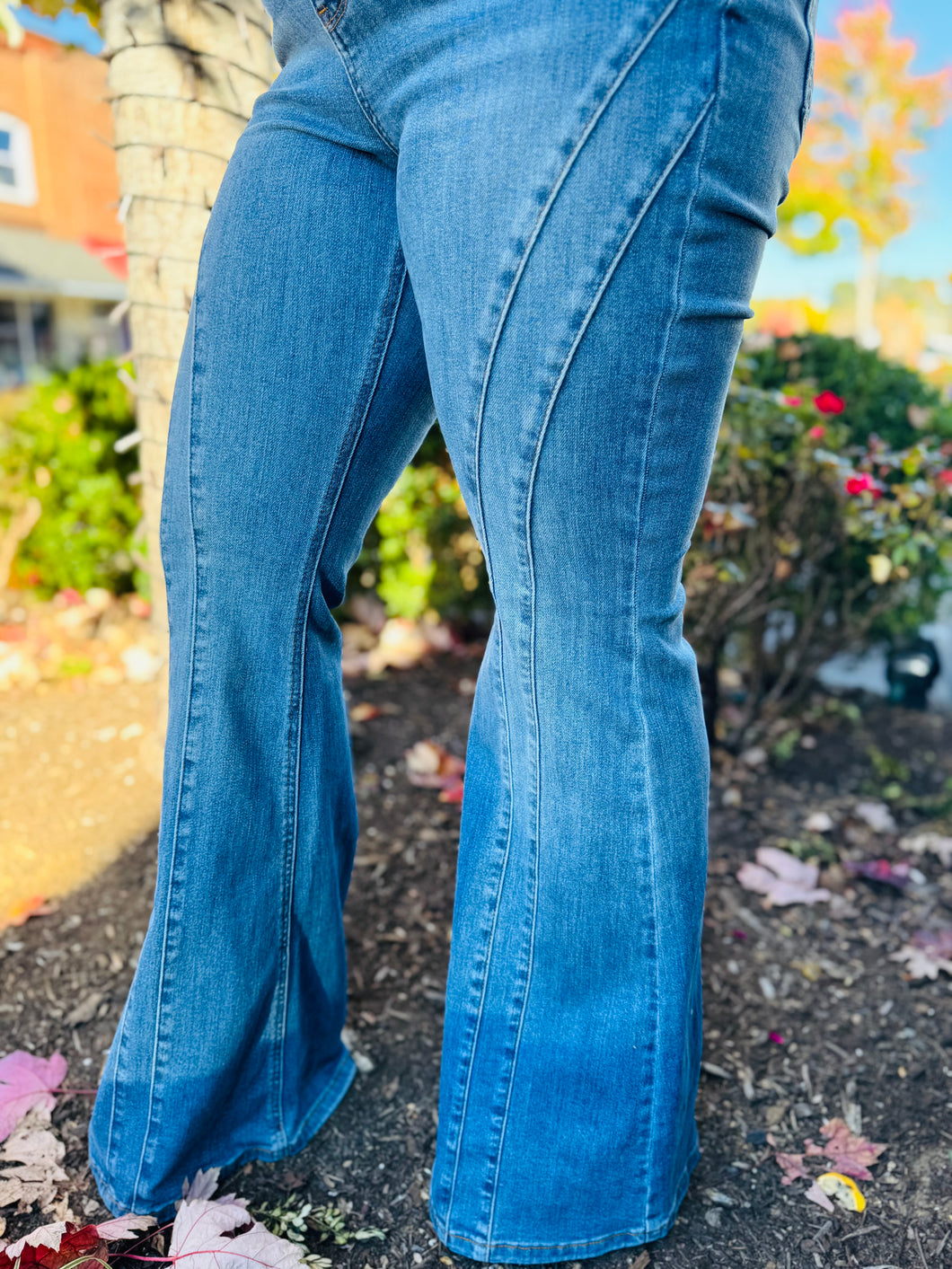 MR Jaqueline New Flare Double Angular Seam