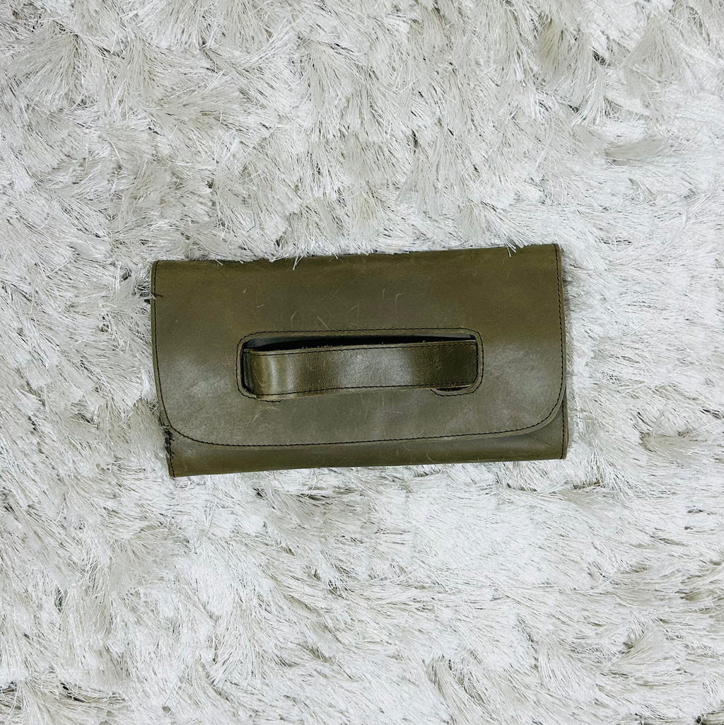 Able Mare Handle Clutch