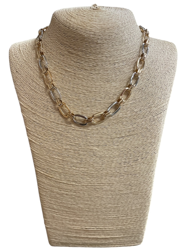 Chain Link Short Necklace
