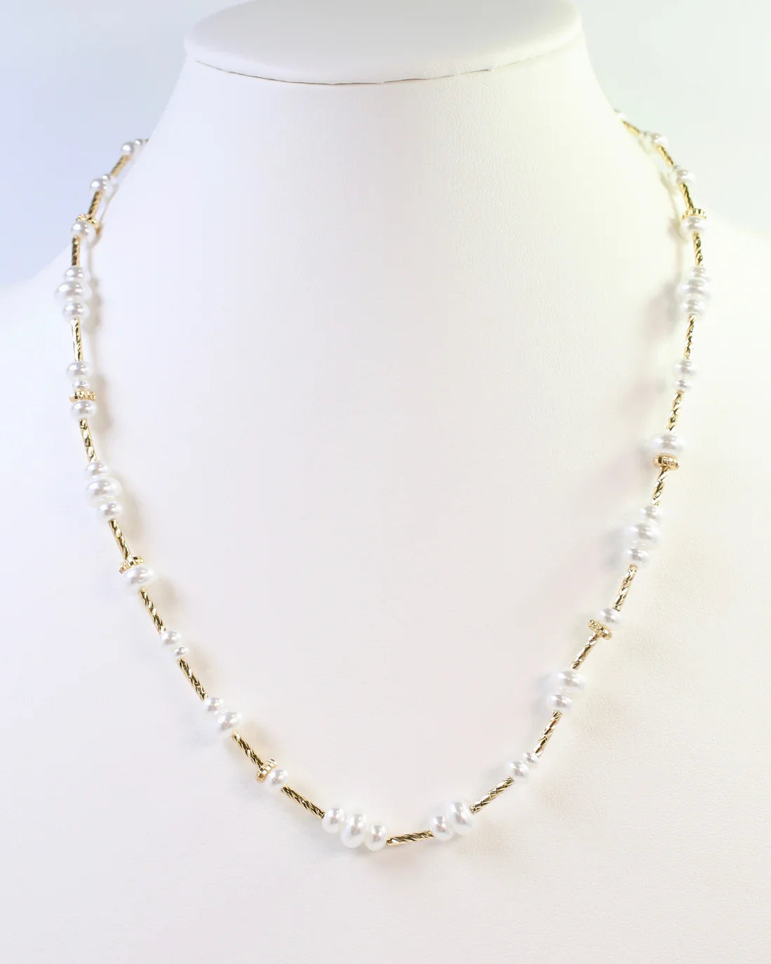 Lola 18" Beaded Necklace Pearl