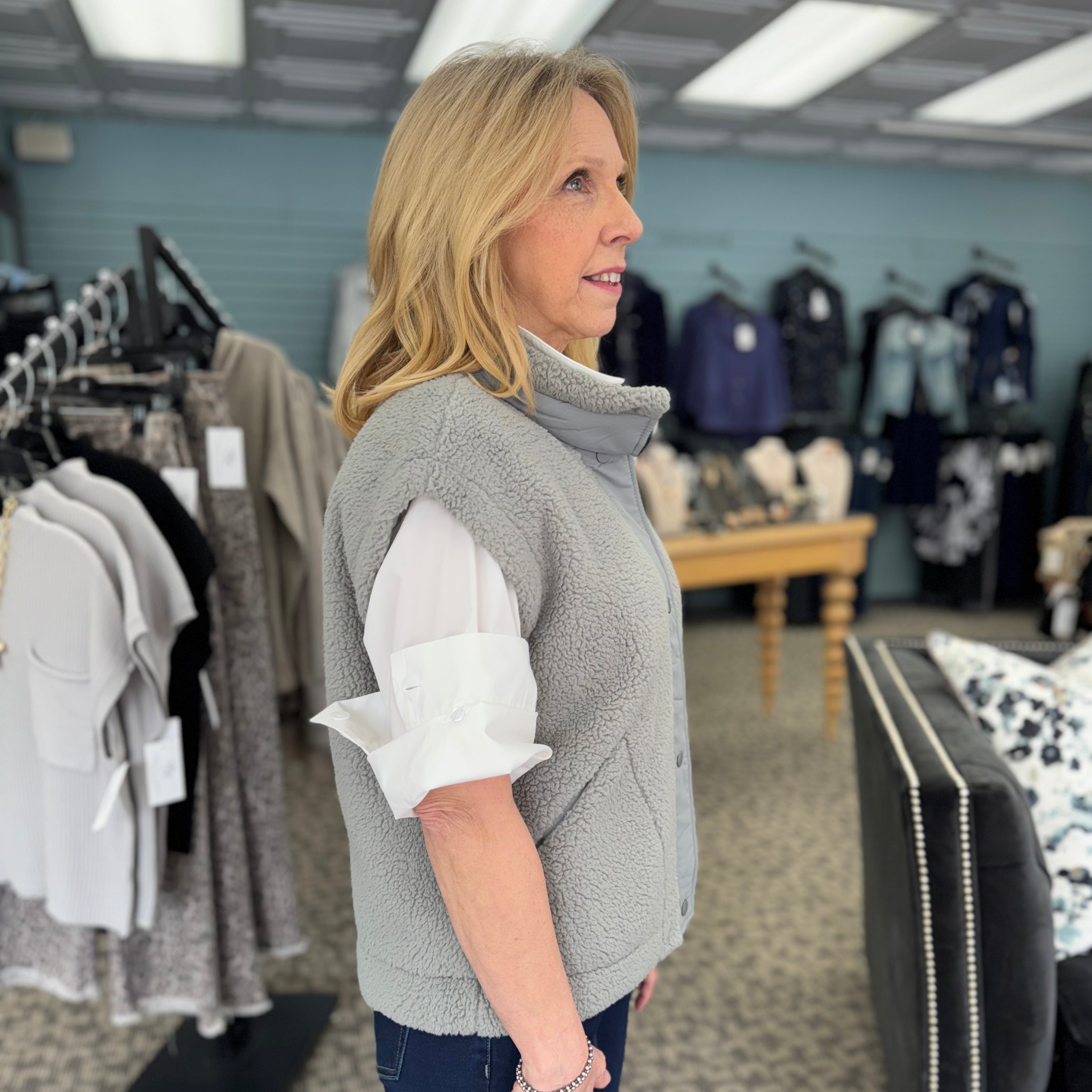 Snap Collar Two Pocket Vest