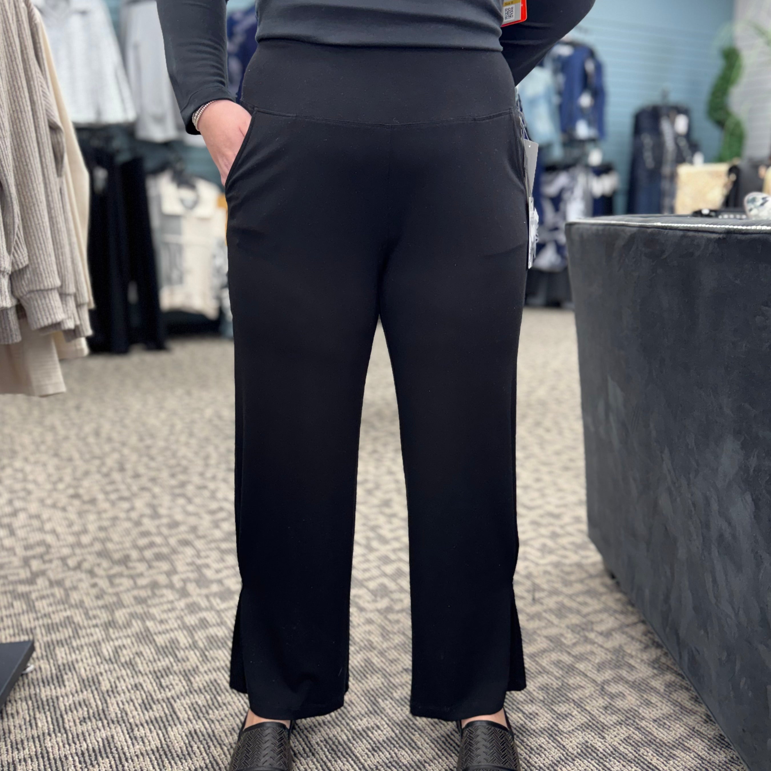 Core Travel Side Pleat Pant