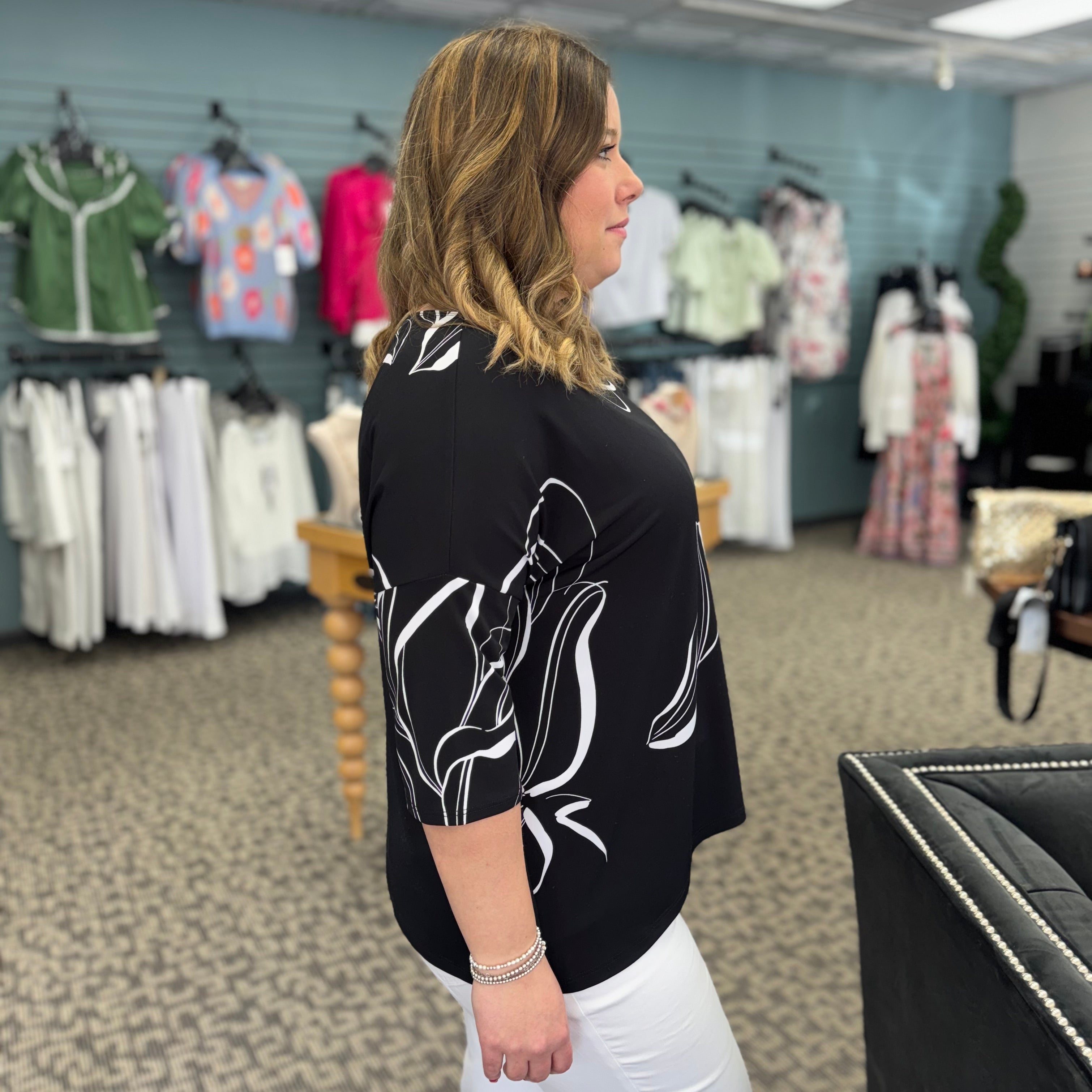 Floral Outline Loose Cut Half Sleeve Top