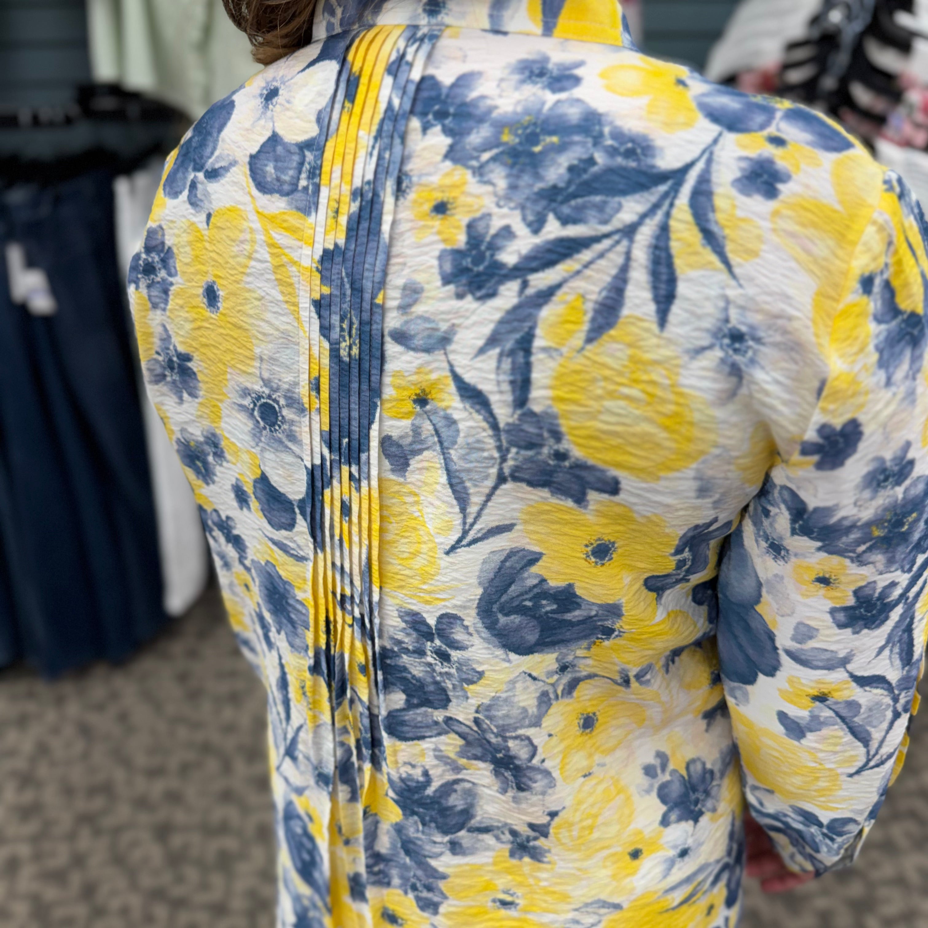 Button Cuff 3/4 Sleeve Band Collar Shirt