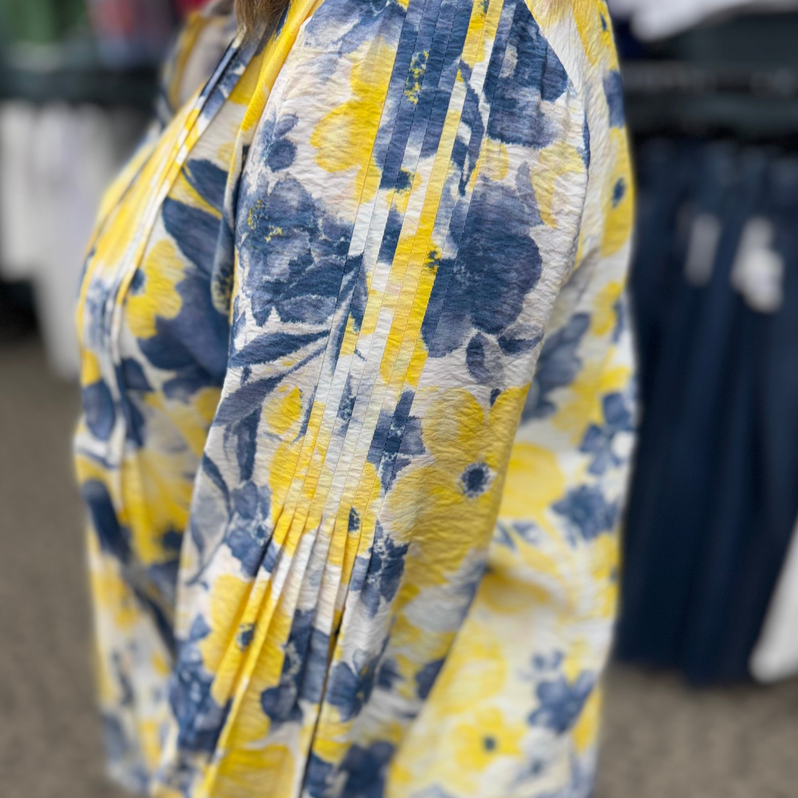 Button Cuff 3/4 Sleeve Band Collar Shirt