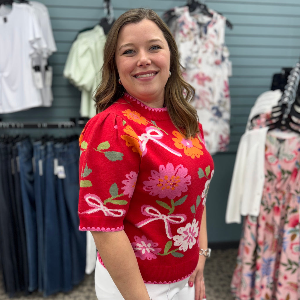 Short Sleeve Floral Detail Knit Top