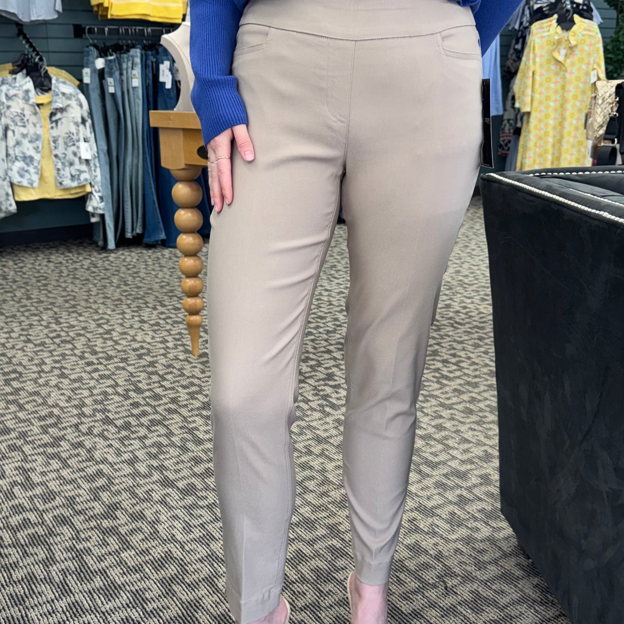 Pull-on Ankle Pants