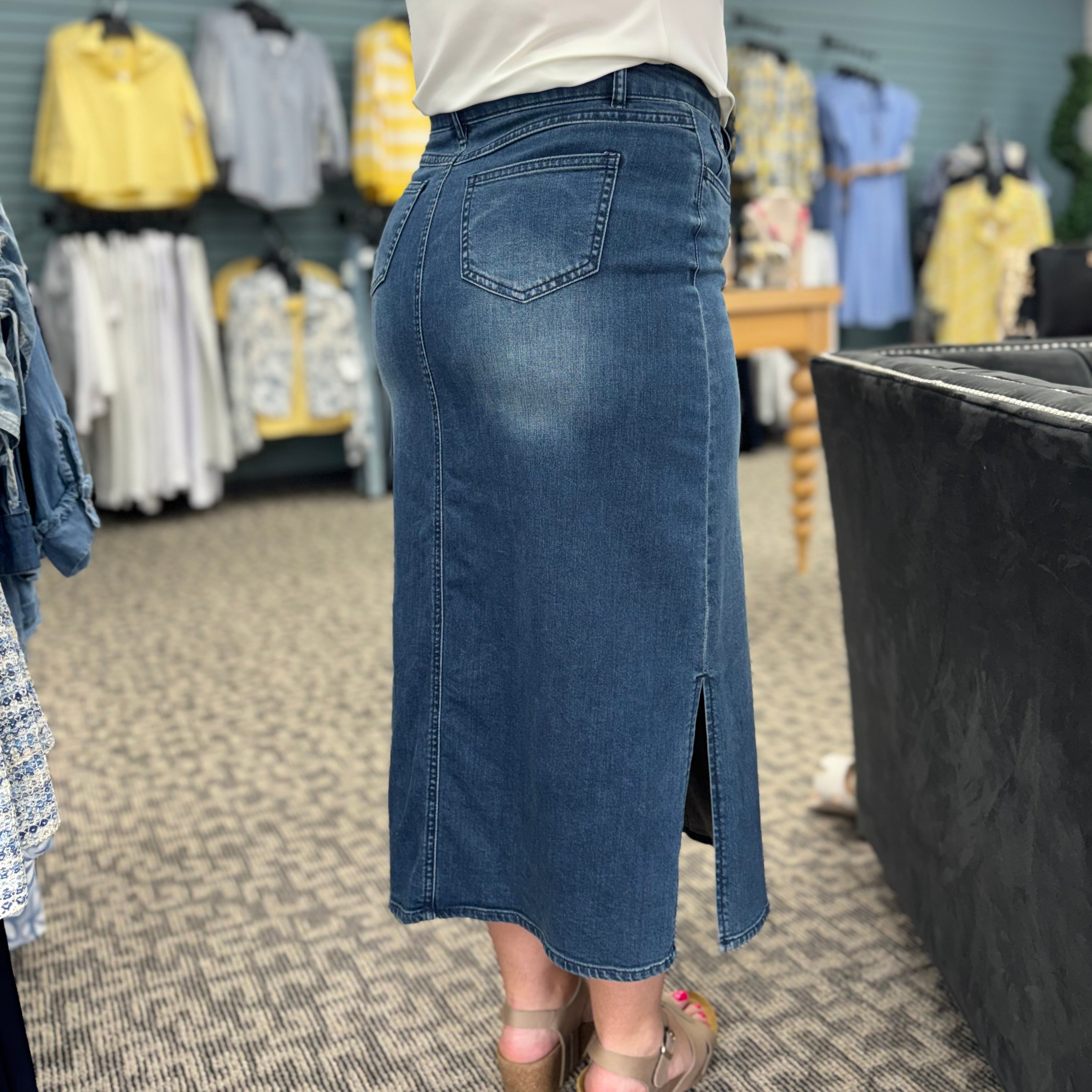 Column Skirt with Slits