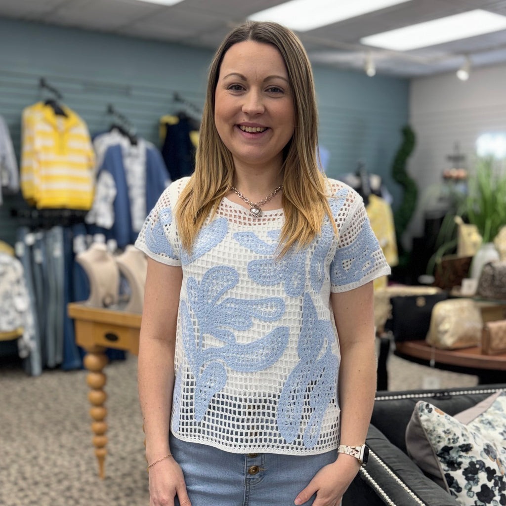 Short Sleeve Crochet Sweater With Leaves Pattern