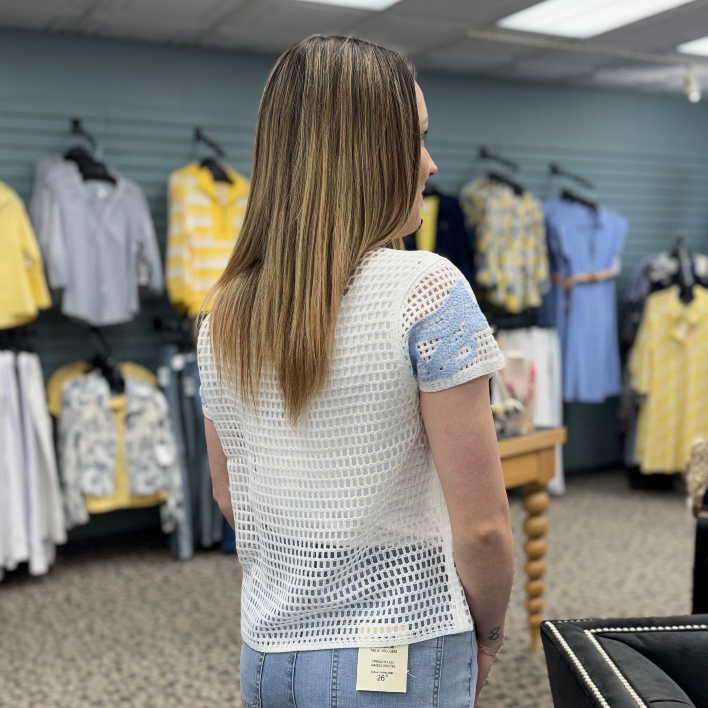 Short Sleeve Crochet Sweater With Leaves Pattern
