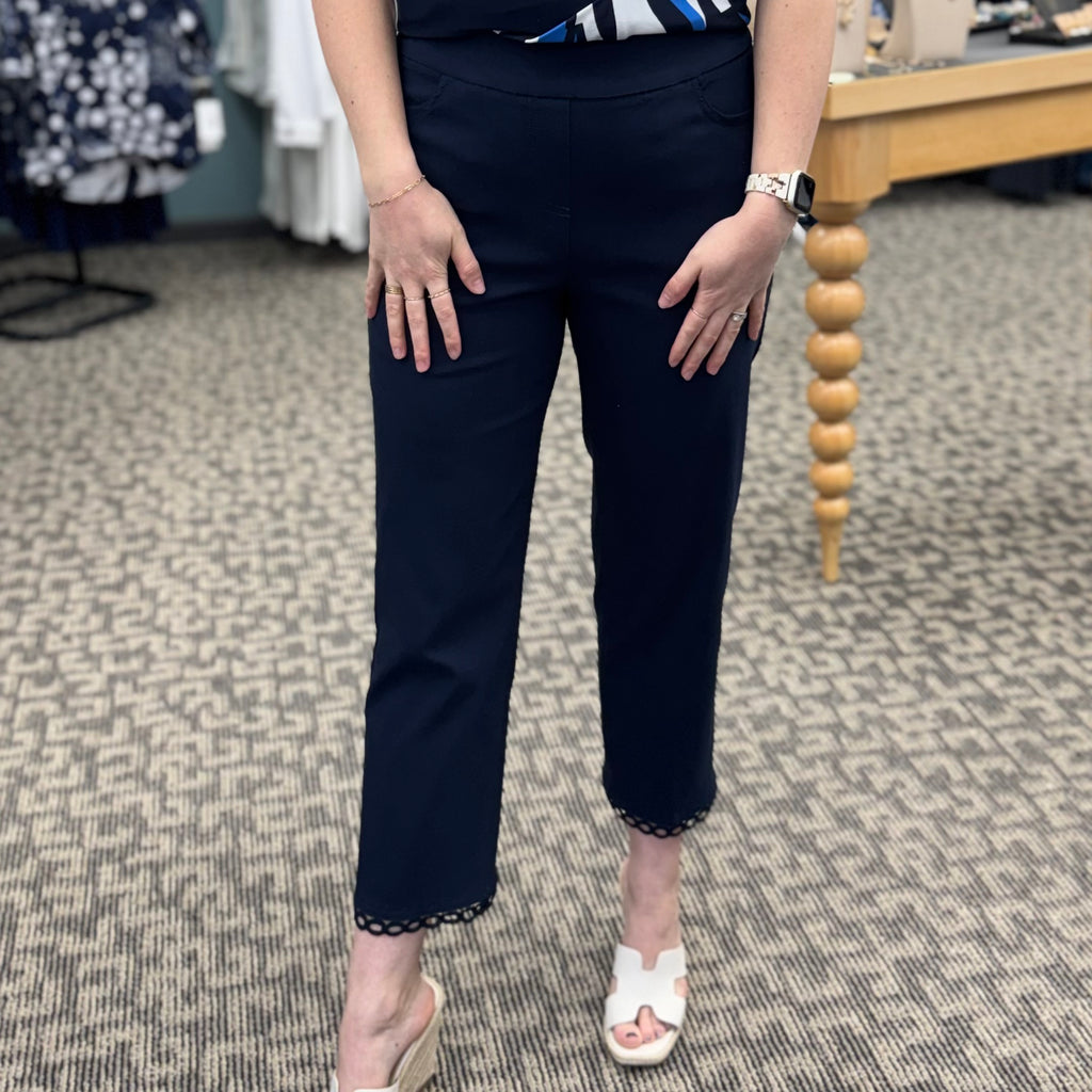 Pull-on Crop Pant with Hem Trim