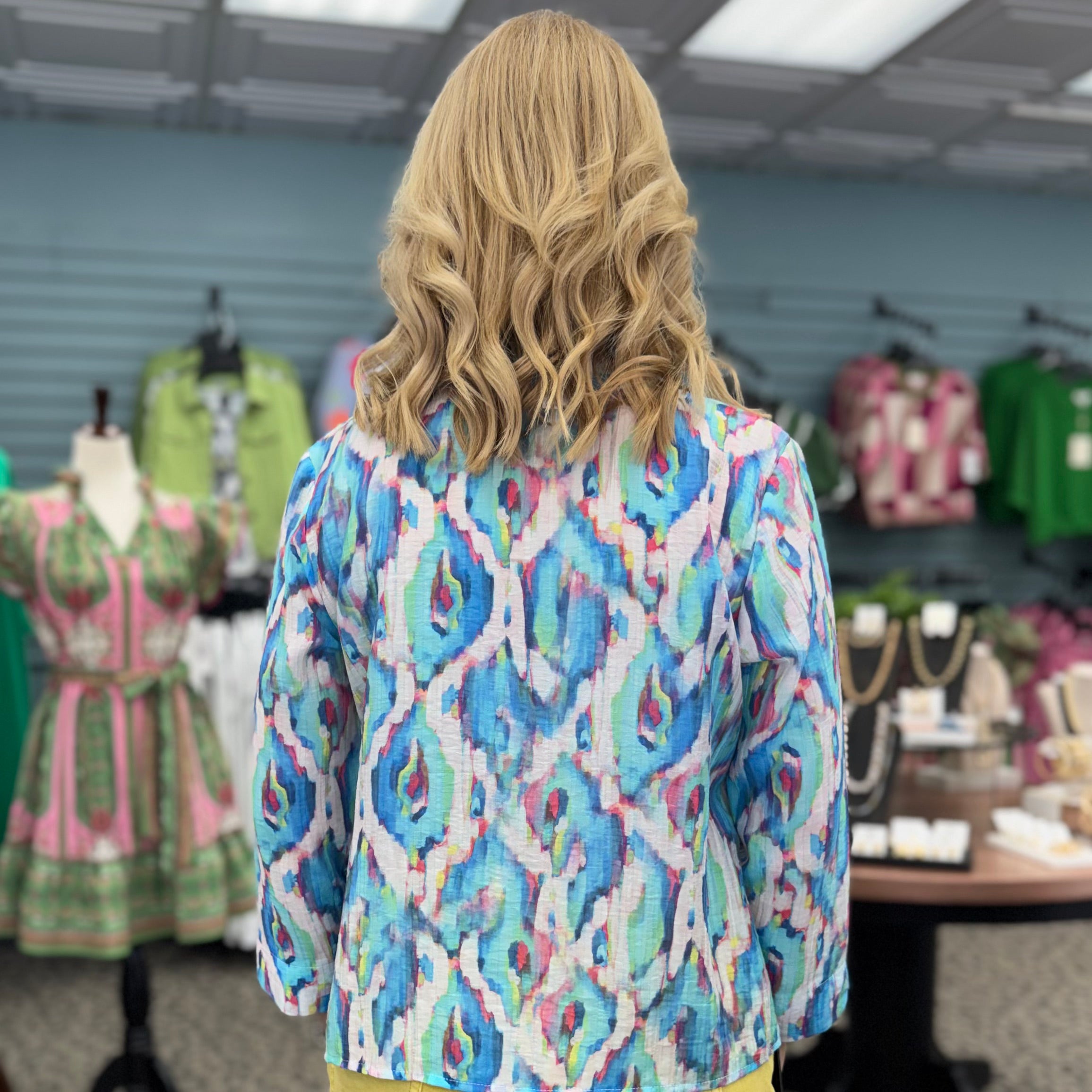 3/4 Sleeve Collared Boxy Blouse