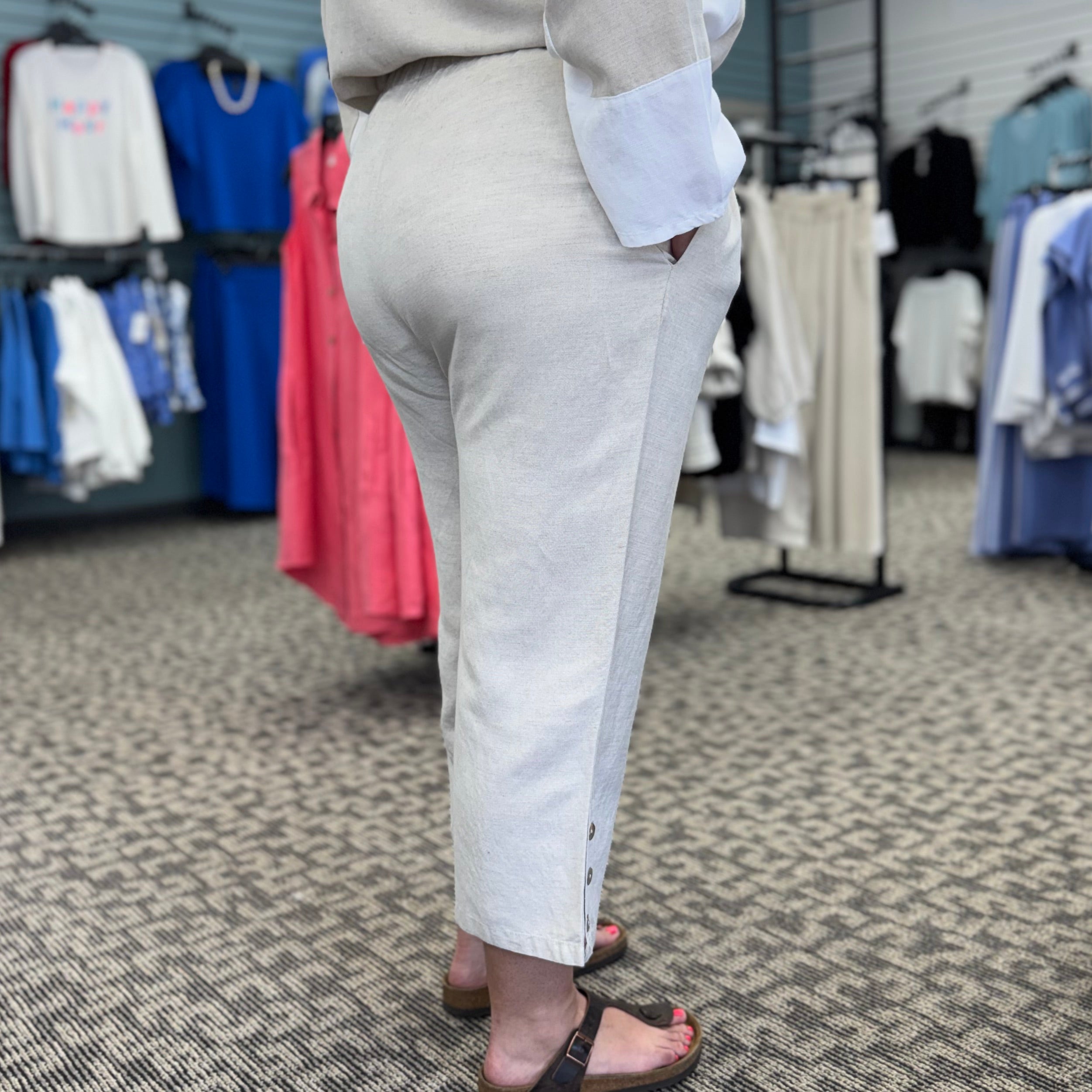 Side Button Capri