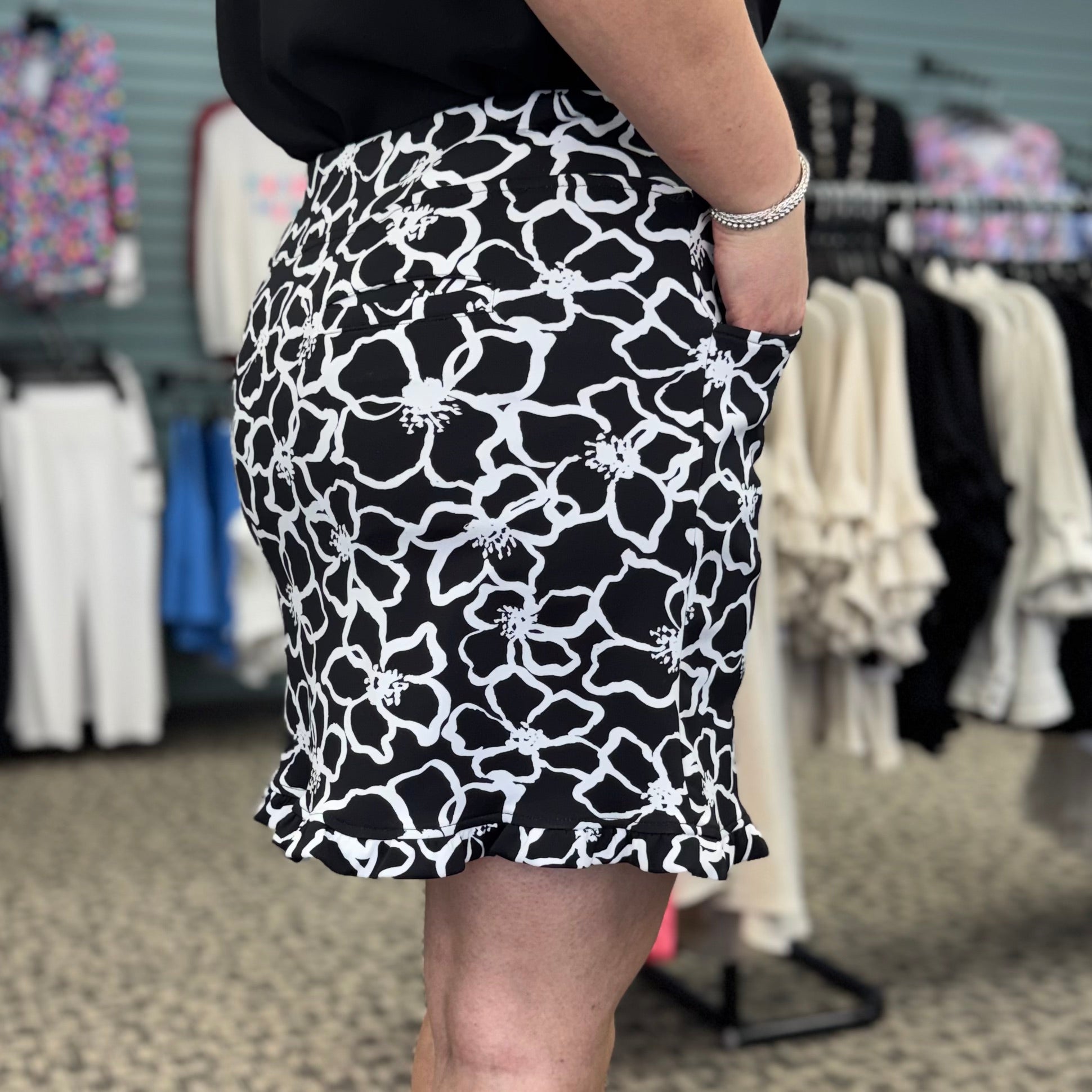 Elastic Waist Ruffle Hem Skort