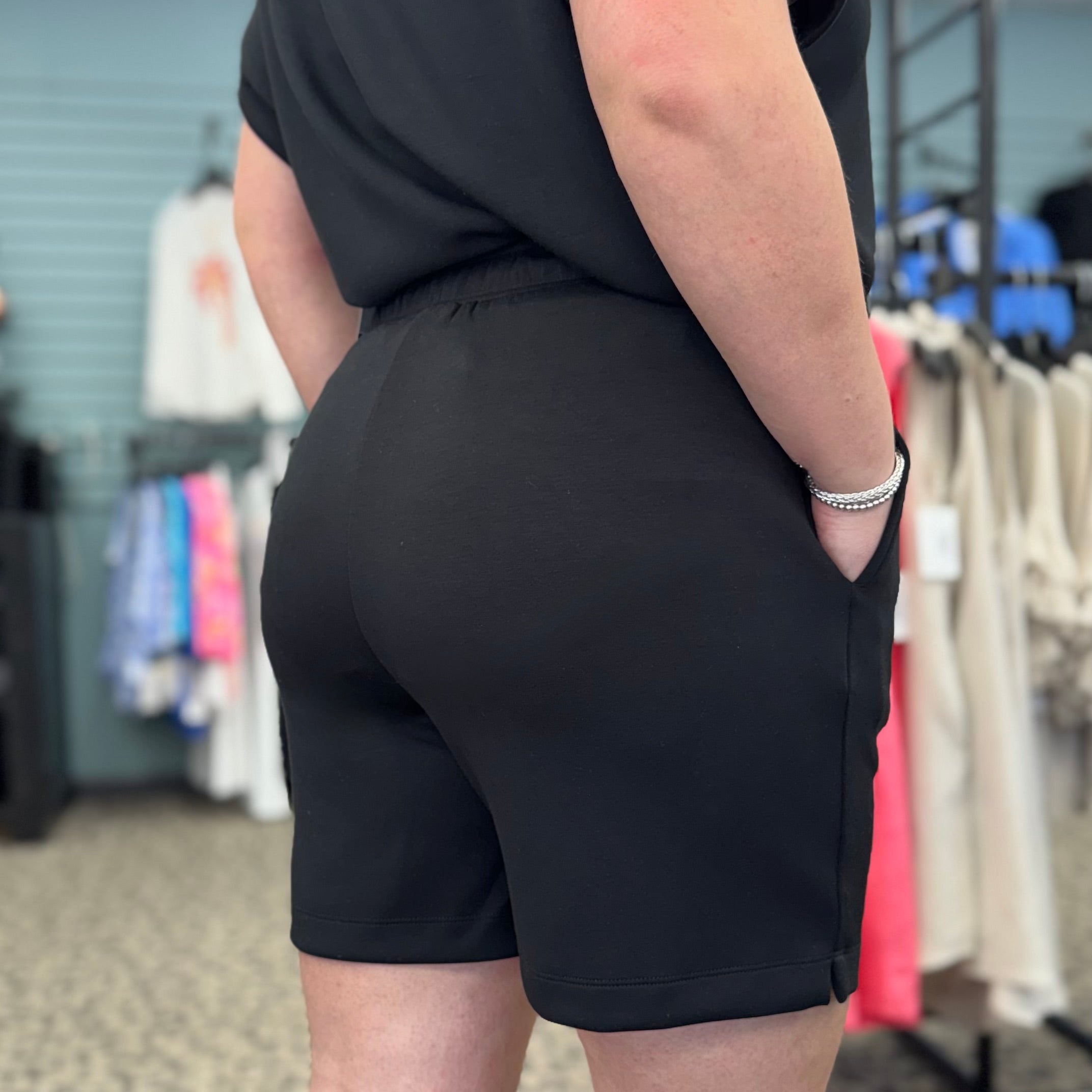 Drawstring Elastic Waist Pull-On Short