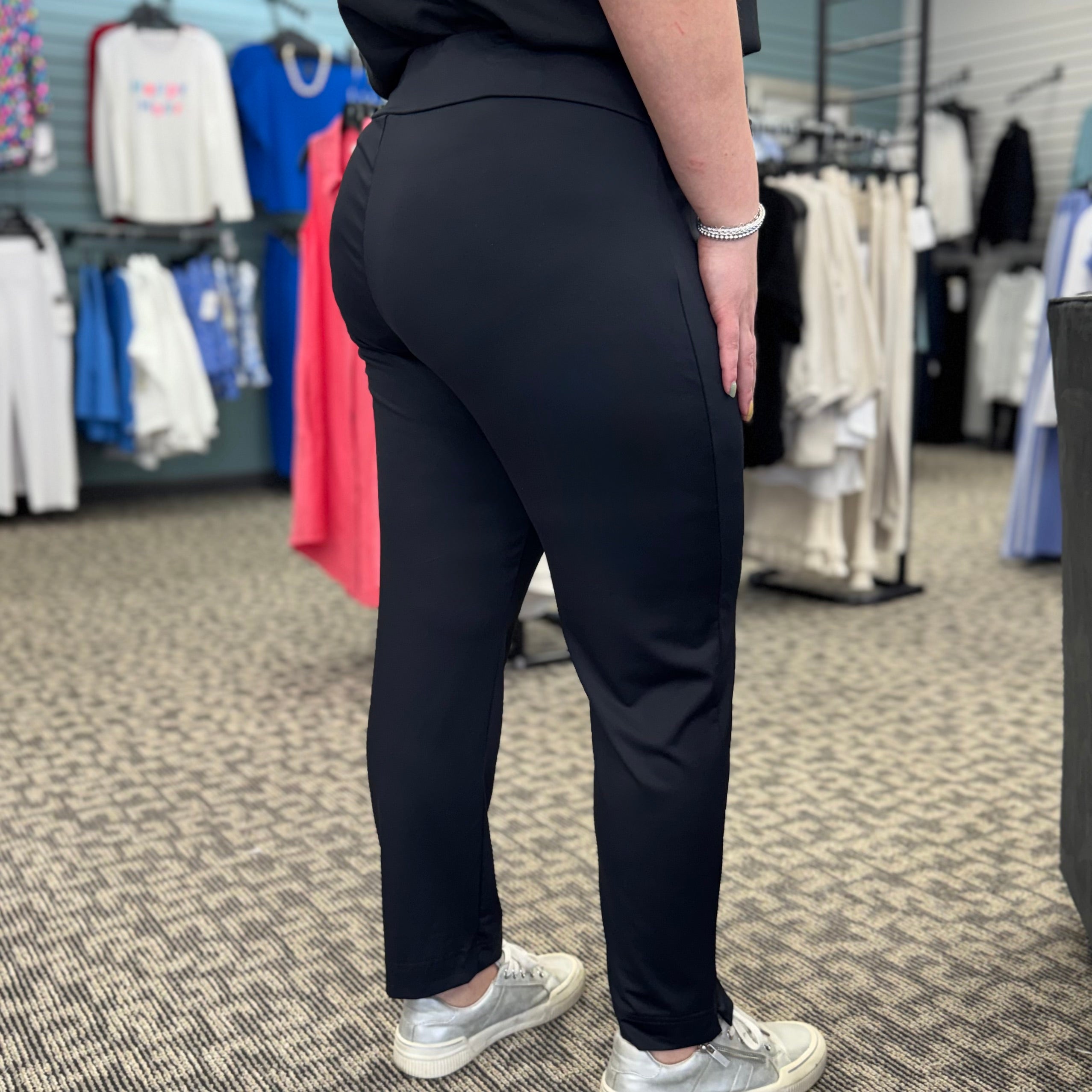 Secret Pocket Detail Capri