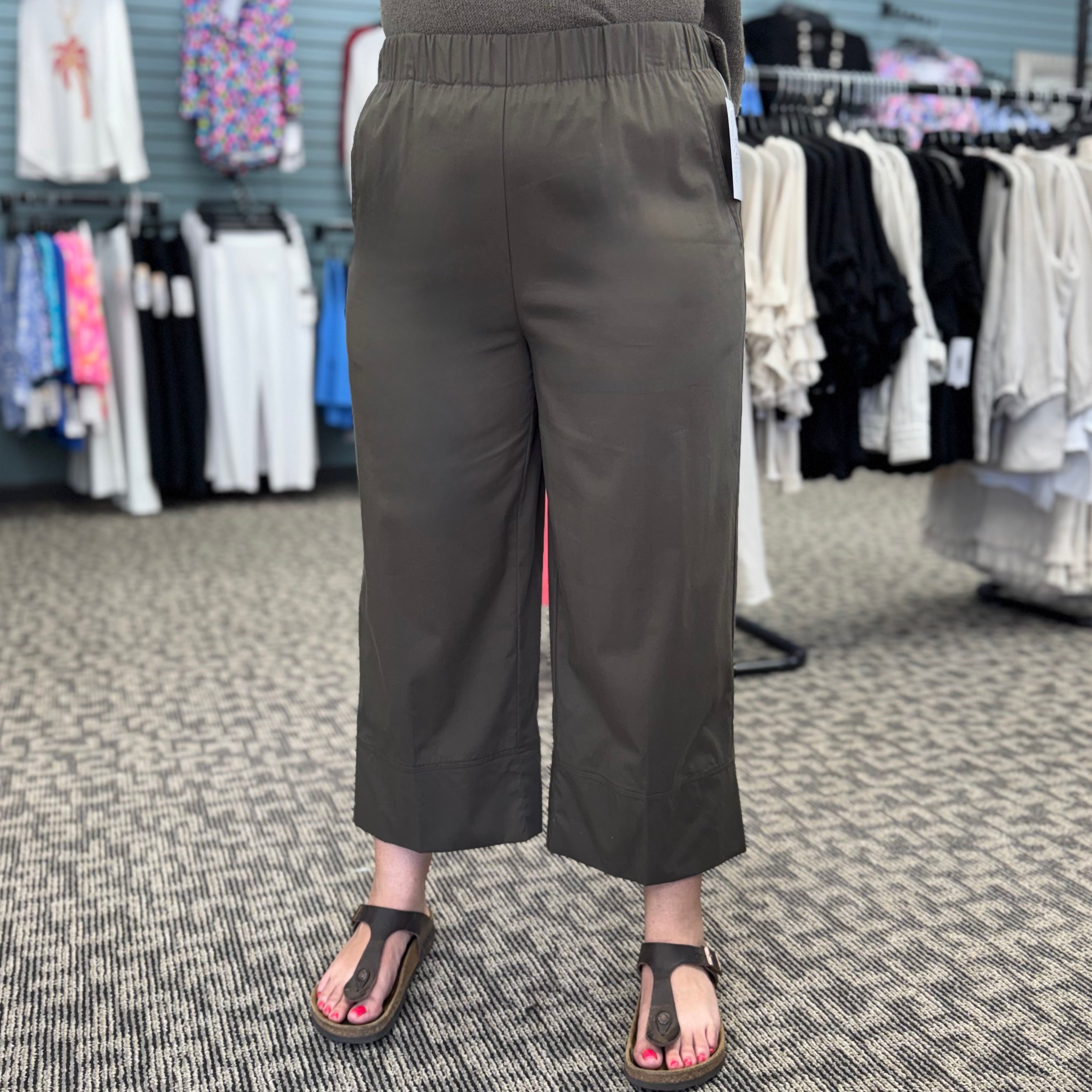 Renuar Elastic Waist Wide Leg Cropped Pant