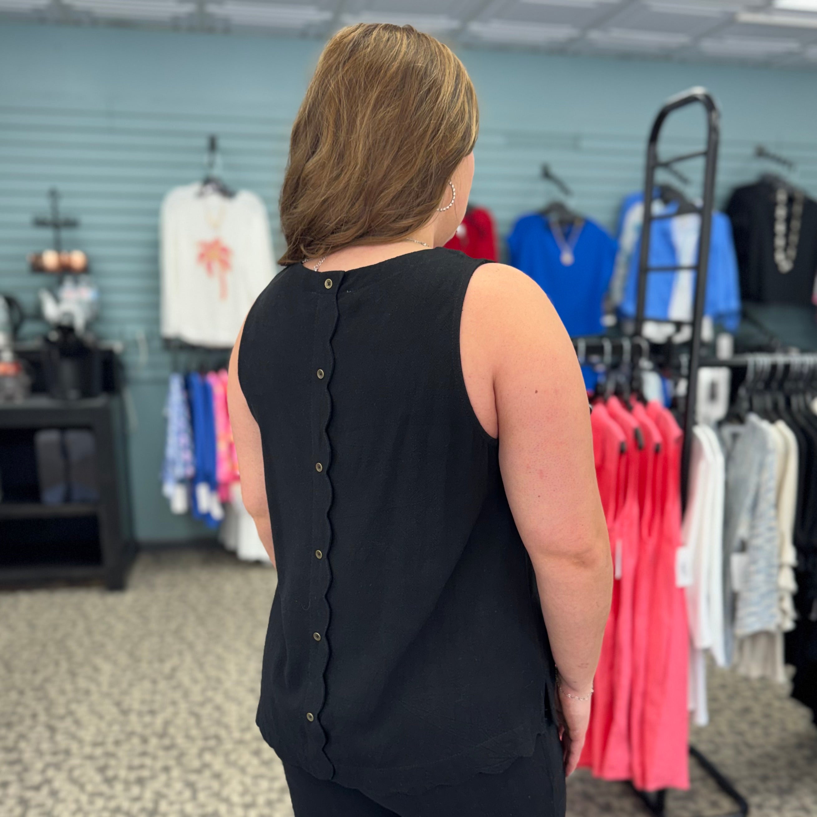 Linen Scallop Hem Sleeveless Top