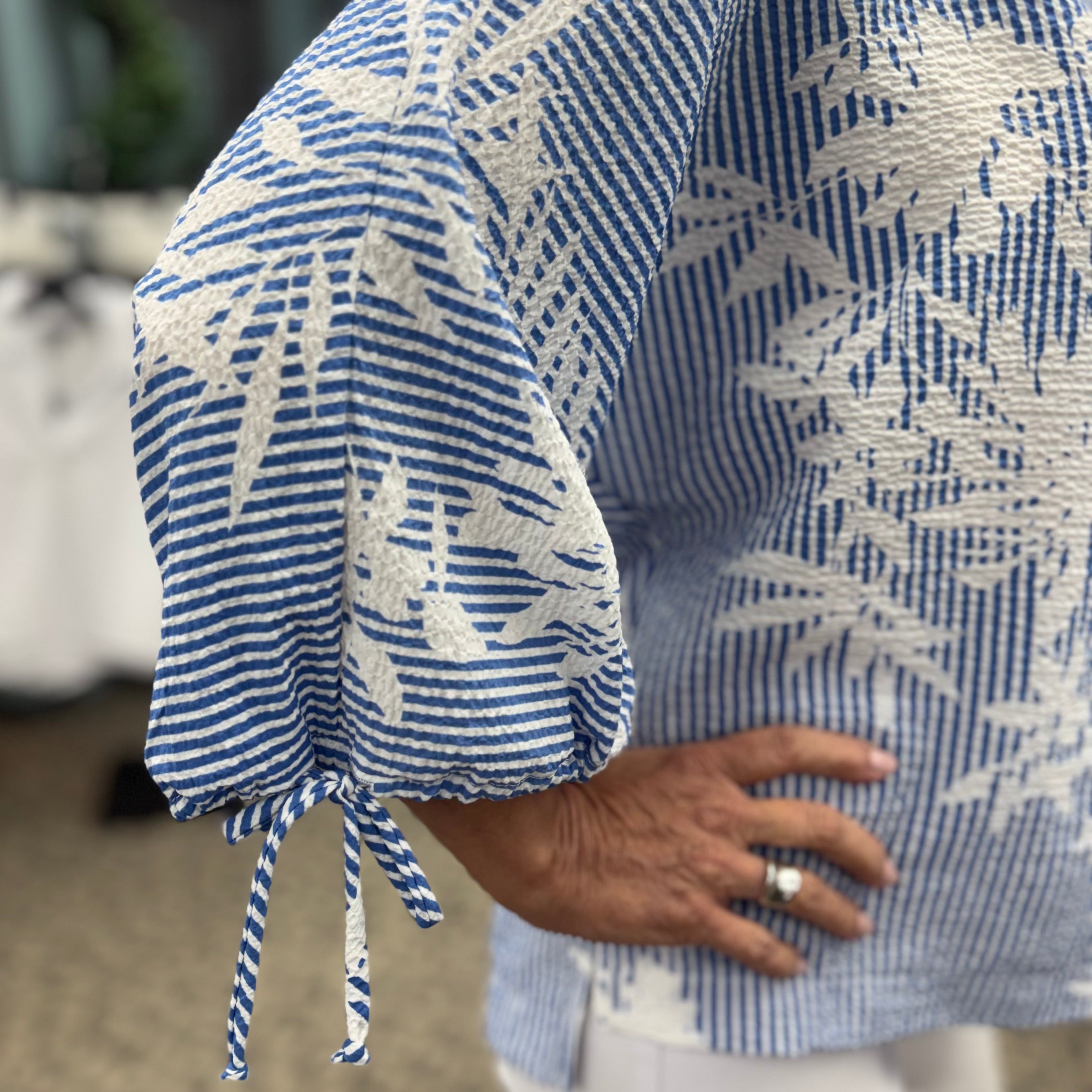 Woven Seersucker Floral Print Trapeze Top