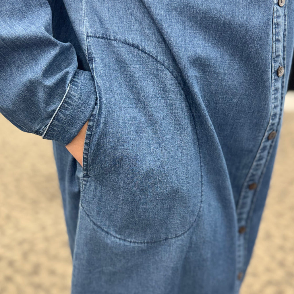 Perfect Travel Denim Cafe Midi Dress