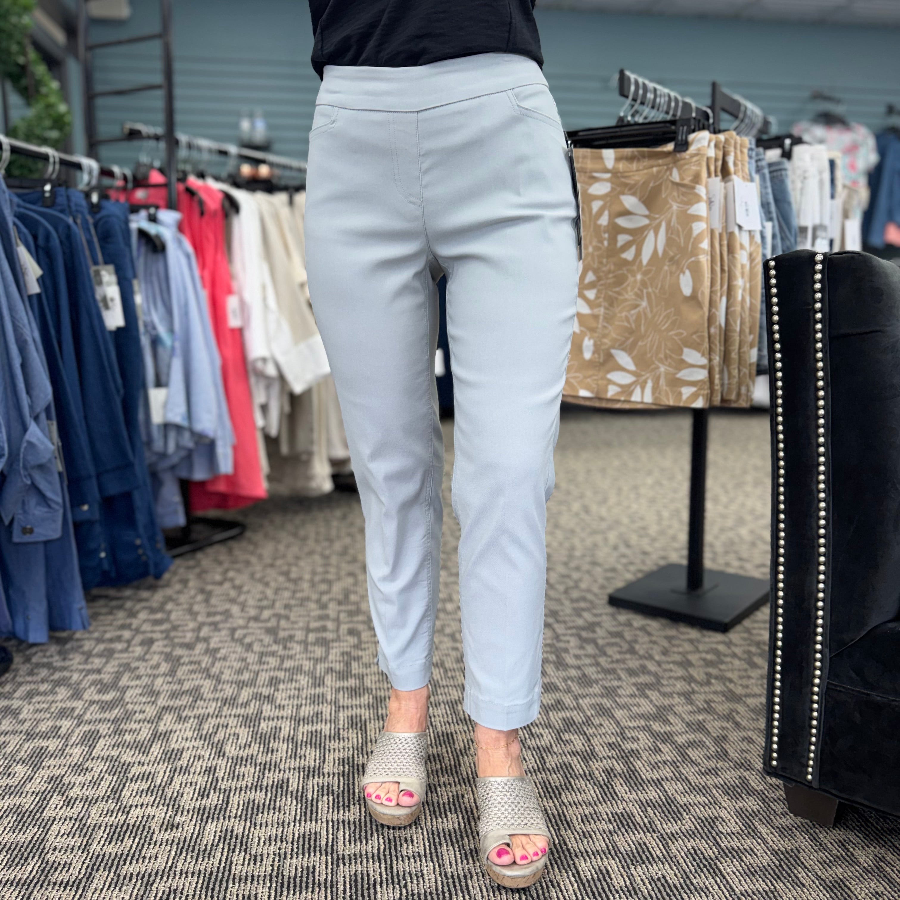 Pull-On Crop Pant with Pockets