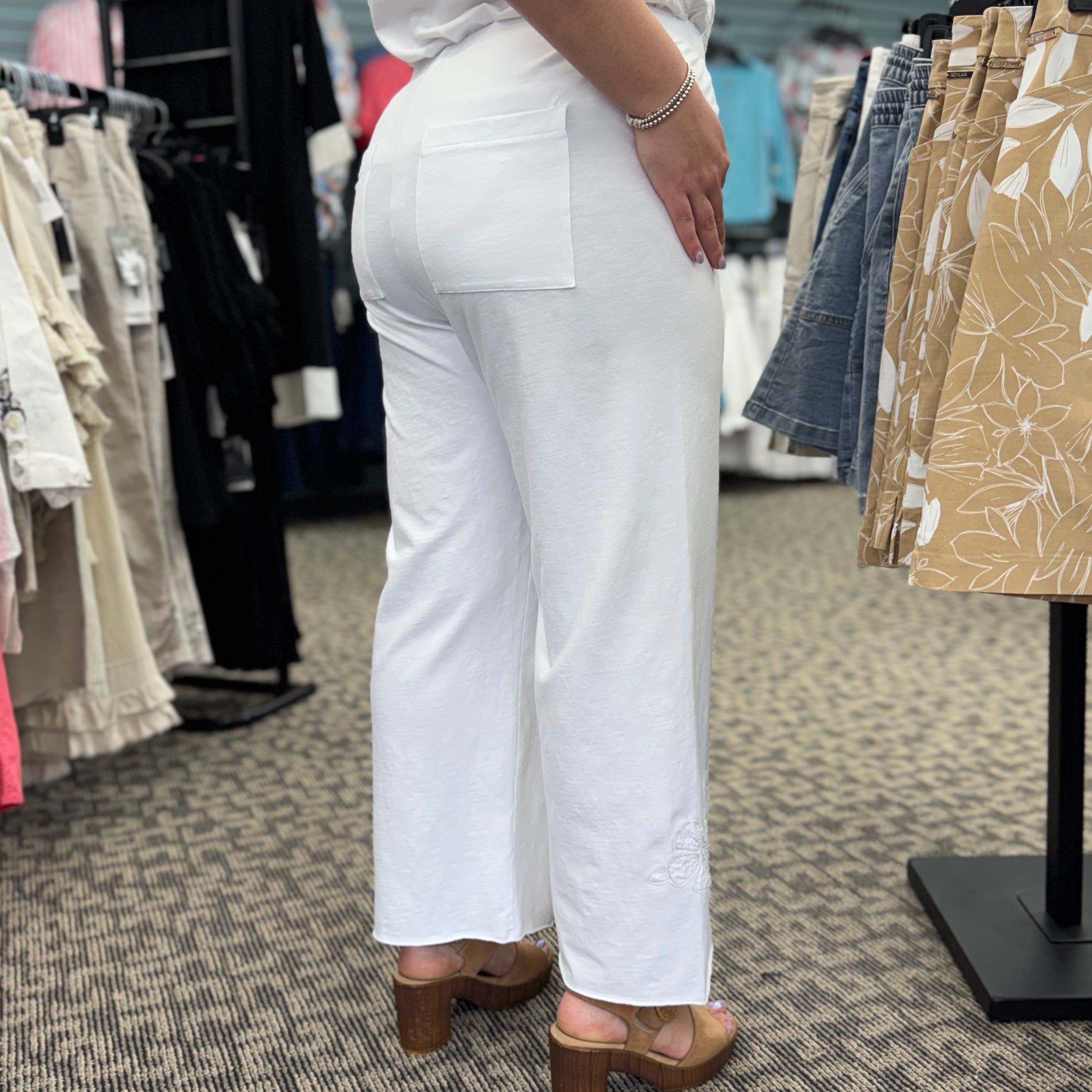 Embroidered Appliqué Pocket Flood Pant