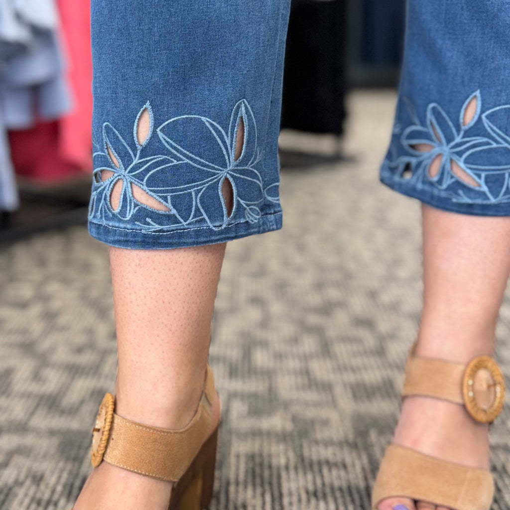 Pull On Capri With Embroidery