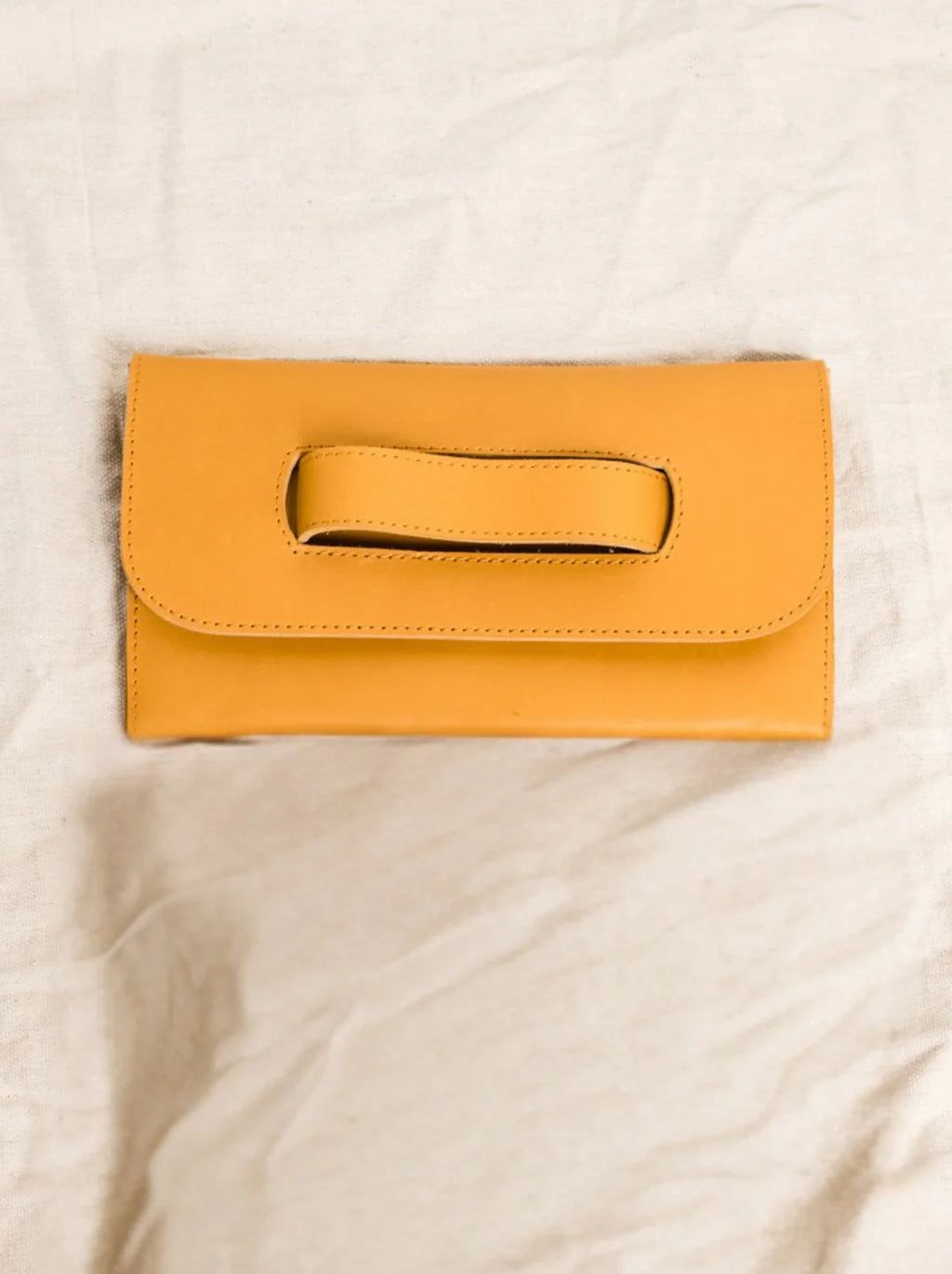 Able Mare Handle Clutch
