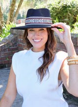 Load image into Gallery viewer, Marisa Hat with Band Black
