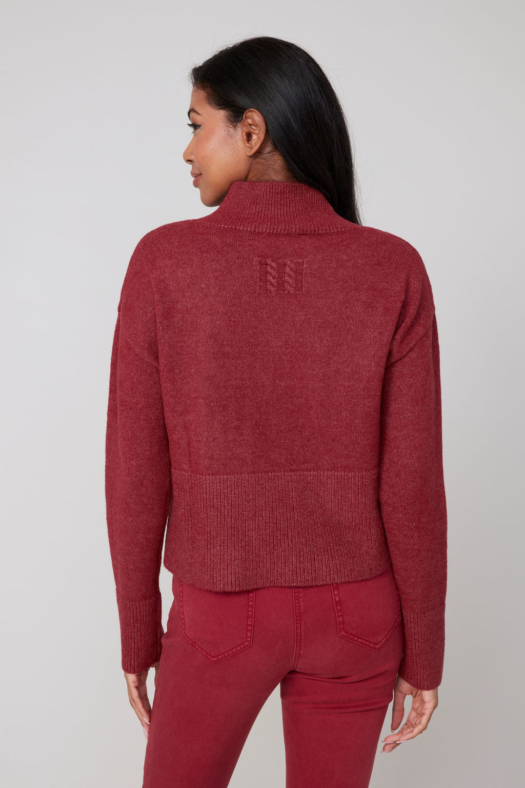 R6941 Knitted Yarn Sweater
