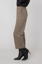 Load image into Gallery viewer, R8124 Pull-on Straight Leg Crop
