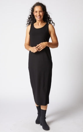 55985 Core Travel Everything Dress