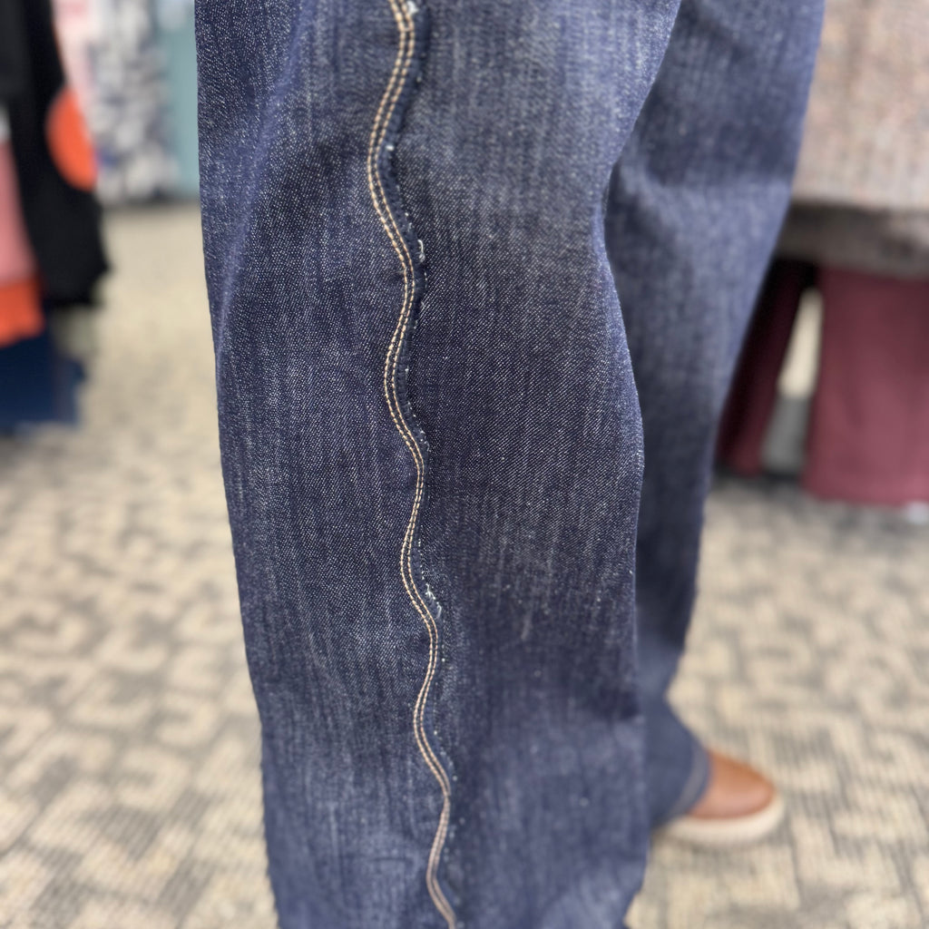 Scalloped Outseam Straight Leg Stretch Denim Pants
