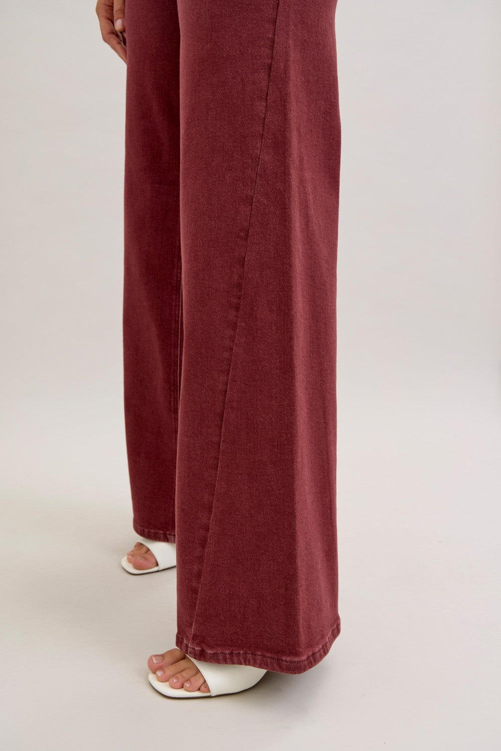 High Waisted Retro Wide with Twisted Seams