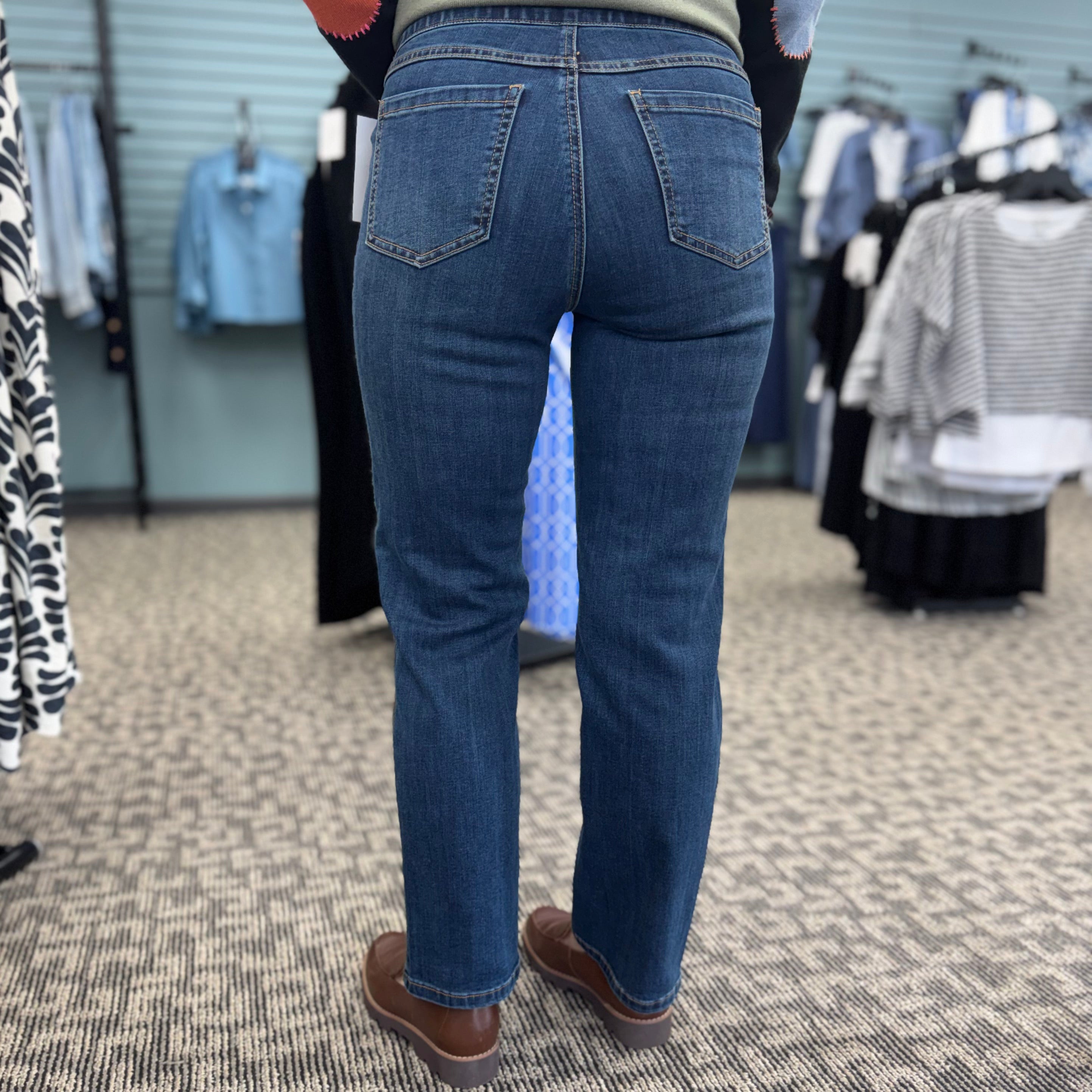 Pull-On Straight Ankle Denim – Dark Blue