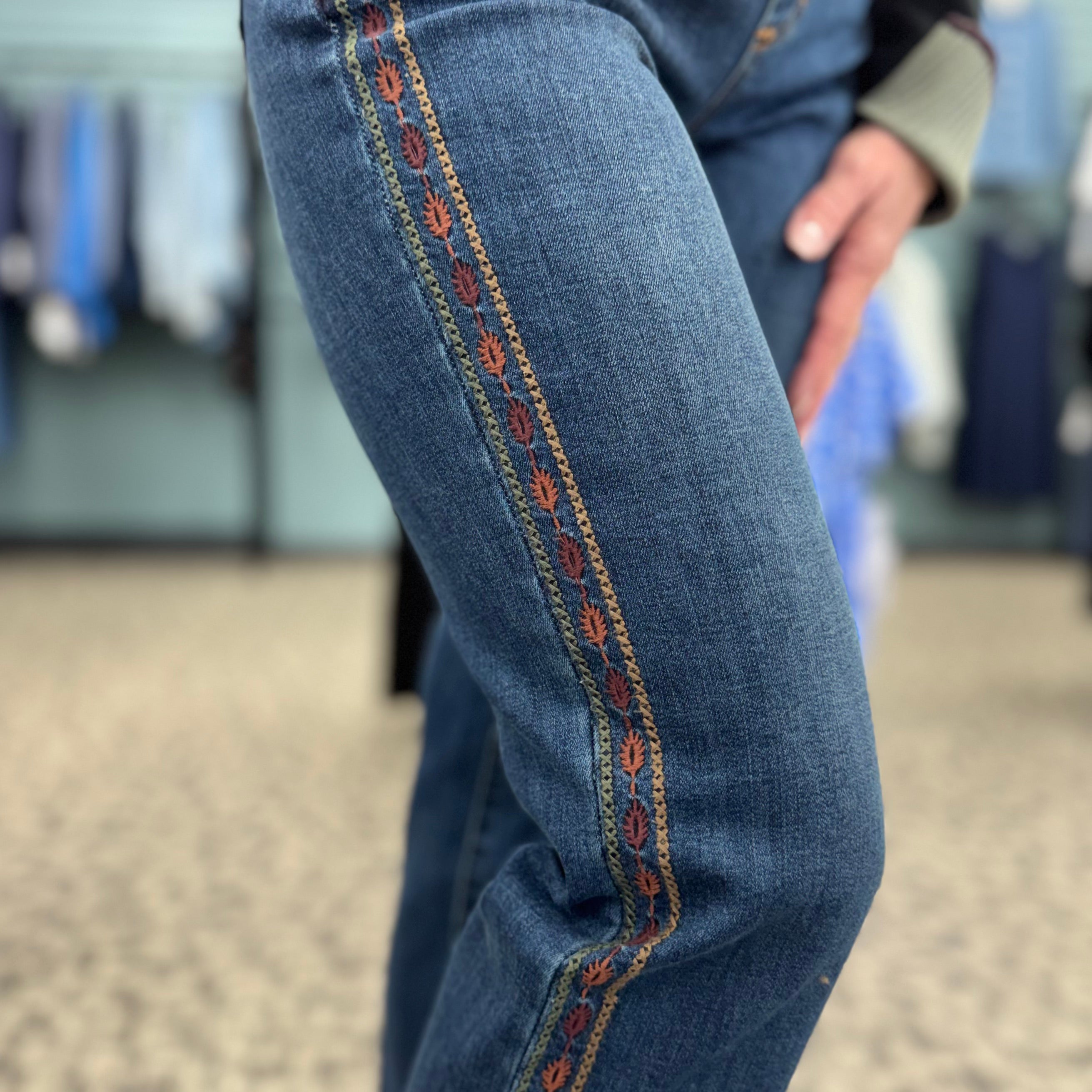 Pull-On Straight Ankle Denim – Dark Blue