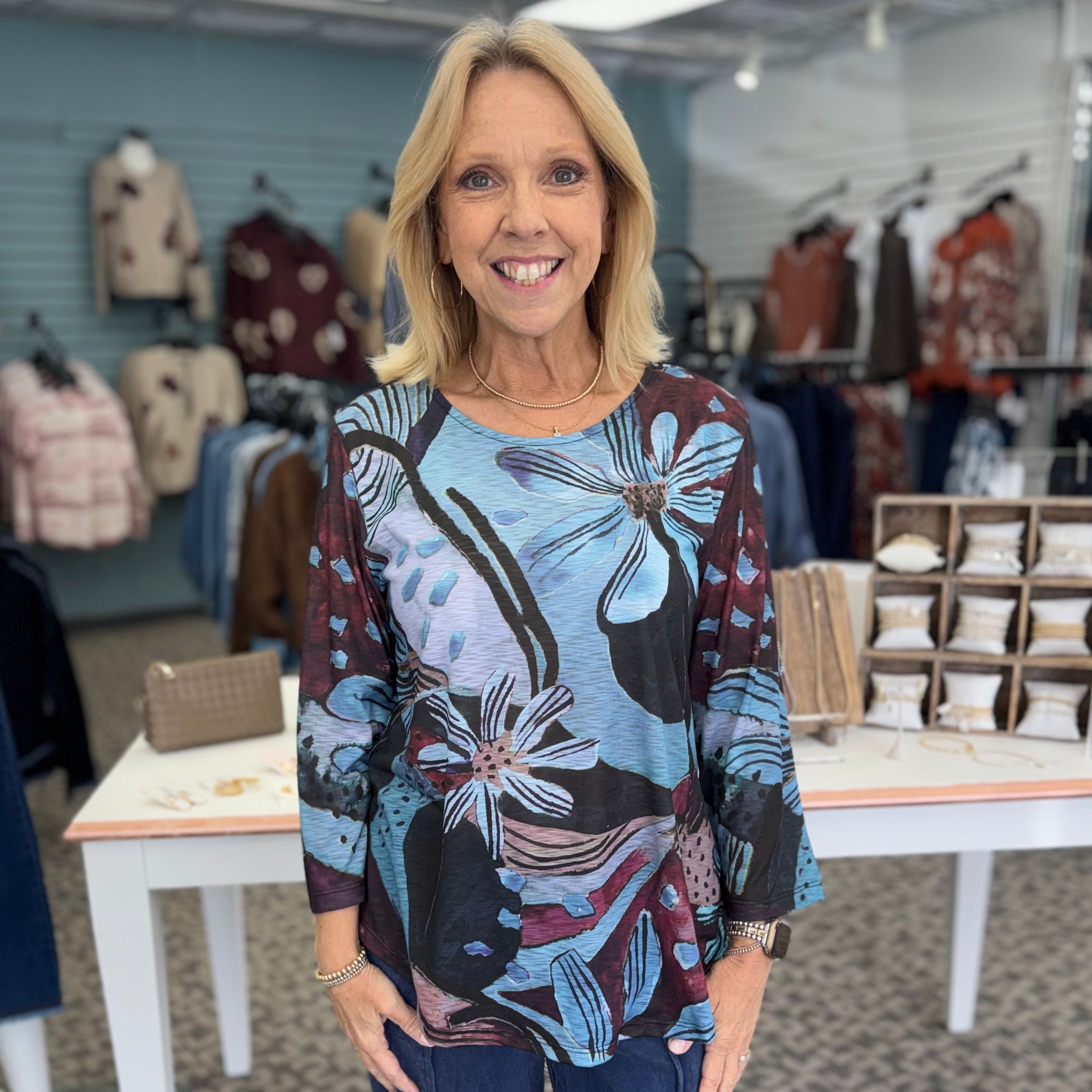 Round Hem 3/4 Sleeve Slub Top
