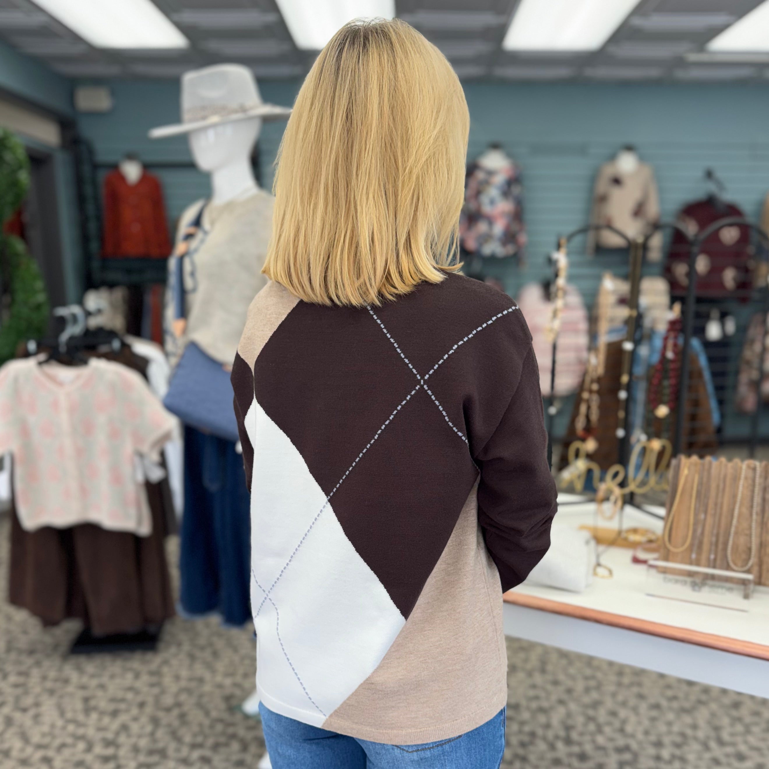 Argyle Pattern Crewneck Sweater