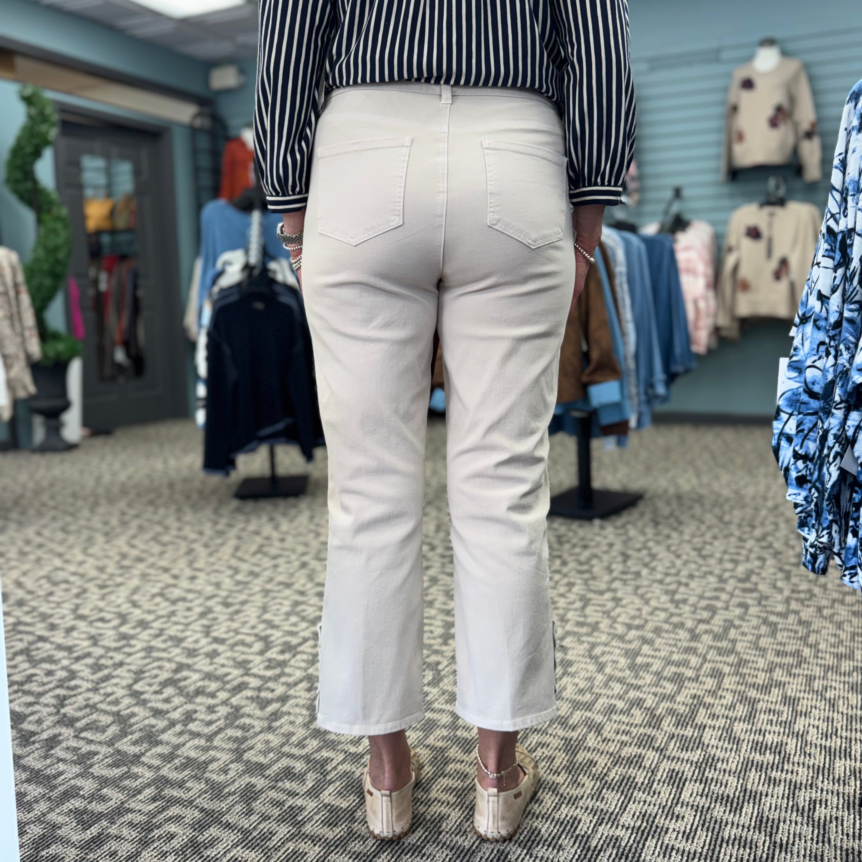 Zip & Button Front 5-Pocket Scallop Hem Crop Pant – Natural