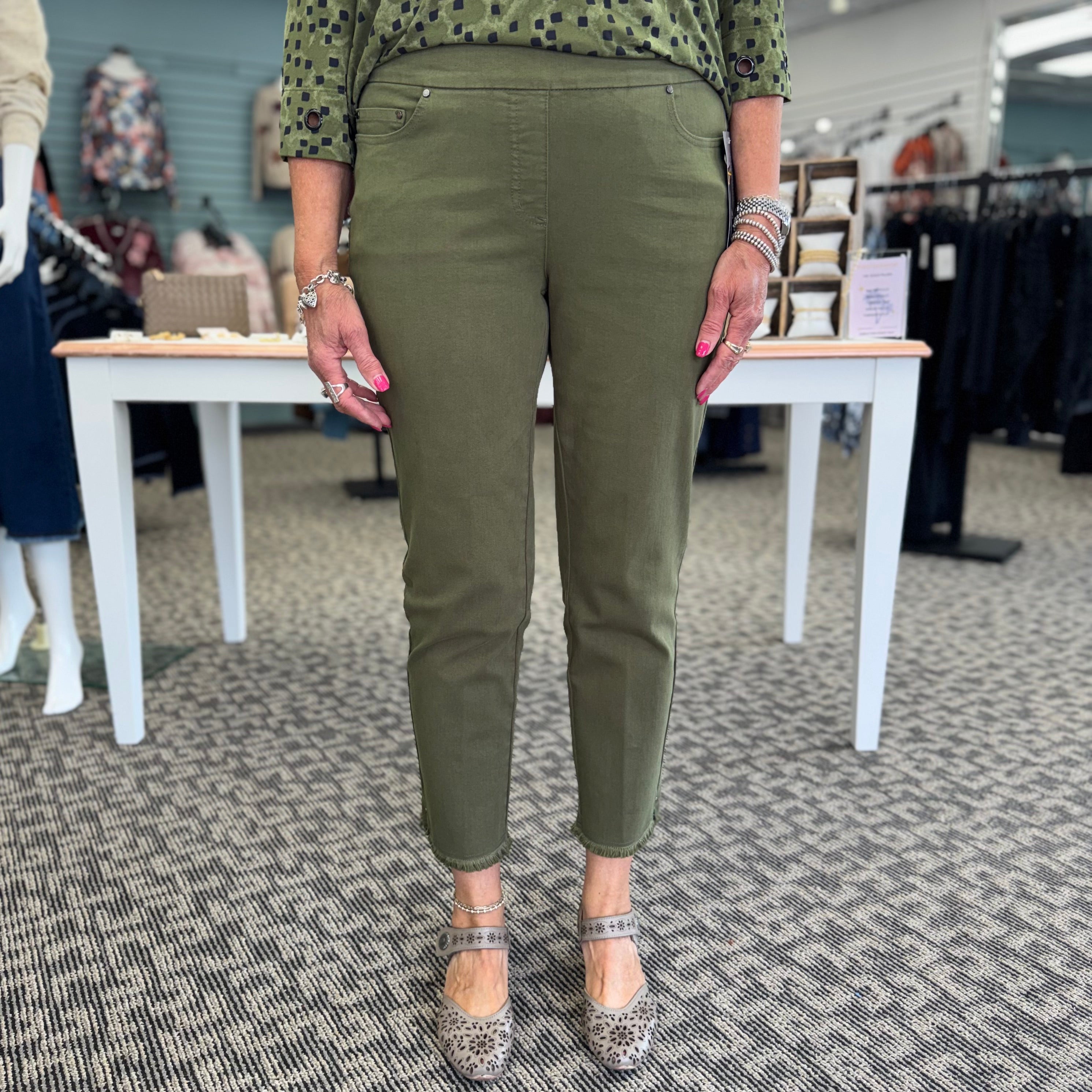 Olive Pull-On 5-Pocket Fringe Hem Woven Ankle Pant